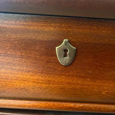 Three Drawer Chest of Drawers (O-MG)