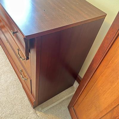 Three Drawer Chest of Drawers (O-MG)