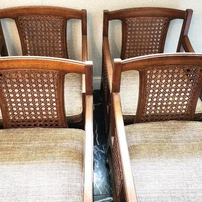 Lot #132  Set of 4 Mid Century Modern Chairs