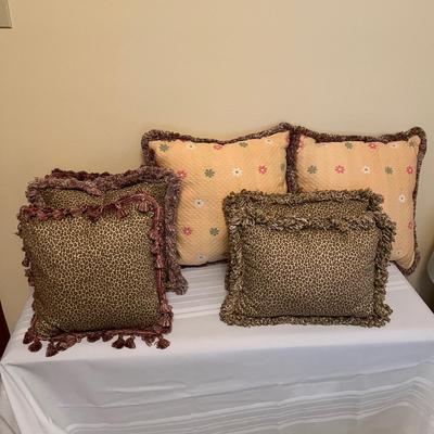 Accent Pillows: Leopard Print, Monkeys, & More (O-MG)