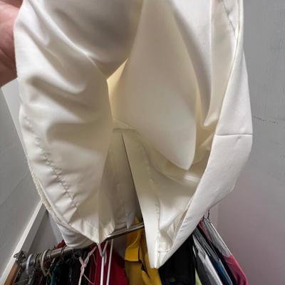 Ladies Casual & Dressy Size M/L Tops & Skirts Plus Wool Blazers (O-RG)