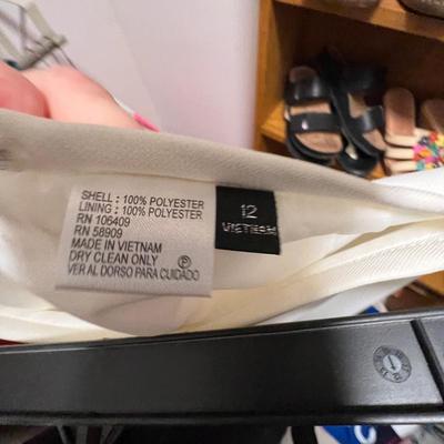 Ladies Casual & Dressy Size M/L Tops & Skirts Plus Wool Blazers (O-RG)