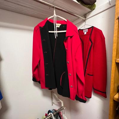 Ladies Casual & Dressy Size M/L Tops & Skirts Plus Wool Blazers (O-RG)