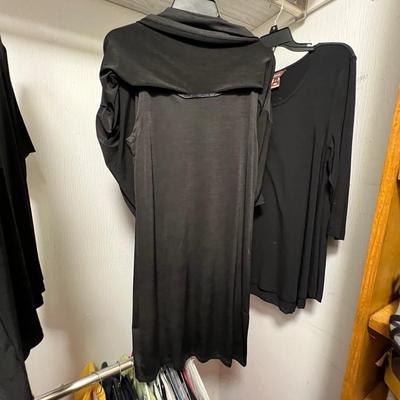 Ladies Casual & Dressy Size M/L Tops & Skirts Plus Wool Blazers (O-RG)