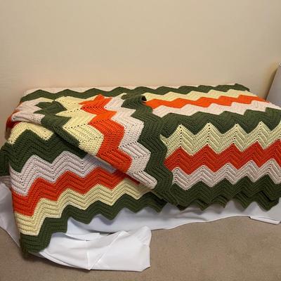 Knitted Throws (O-MG)