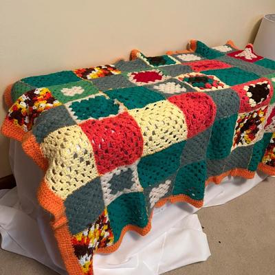 Knitted Throws (O-MG)