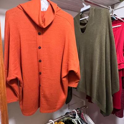 Boho Chic Style Tops & Sweater Dresses Size M/L incl. Tribal & More (O-RG)