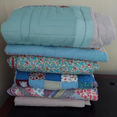 Collection of Quilts (O-MG)