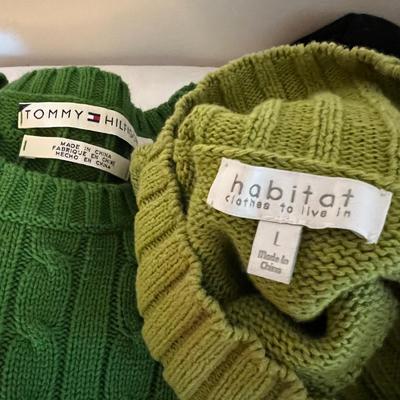 Tommy Hilfiger, Chicoâ€™s, Tribal & More Ladies Sweaterâ€™s Size M/L (BR2-RG)