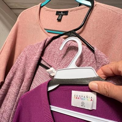 Tommy Hilfiger, Chicoâ€™s, Tribal & More Ladies Sweaterâ€™s Size M/L (BR2-RG)