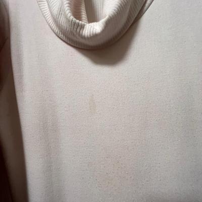 Tommy Hilfiger, Chicoâ€™s, Tribal & More Ladies Sweaterâ€™s Size M/L (BR2-RG)