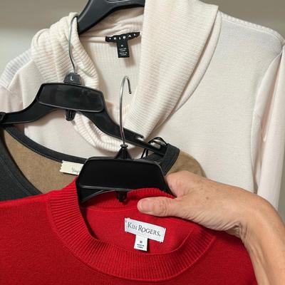 Tommy Hilfiger, Chicoâ€™s, Tribal & More Ladies Sweaterâ€™s Size M/L (BR2-RG)