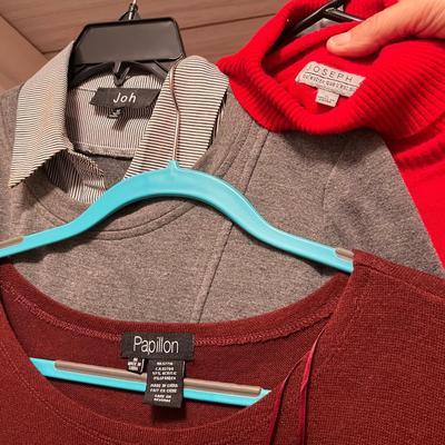 Tommy Hilfiger, Chicoâ€™s, Tribal & More Ladies Sweaterâ€™s Size M/L (BR2-RG)