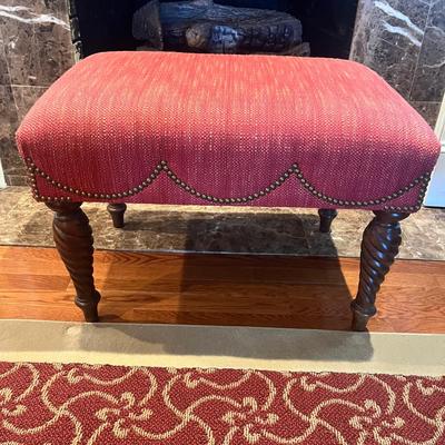 Ottoman & Accent Pillows (LR-MG)