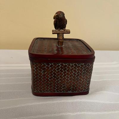 Dezine Box with Bird Lid & Parakeet Artwork (LR-MG)