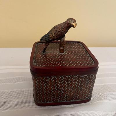 Dezine Box with Bird Lid & Parakeet Artwork (LR-MG)