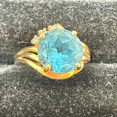 14 Karat Yellow Gold w/Blue Topaz Center and Diamond Millies