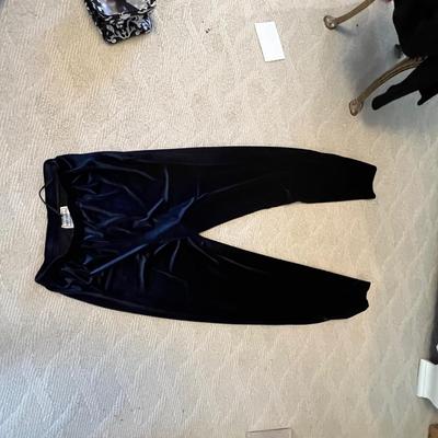 Womenâ€™s Dressy Outfits Size 10-12 (BR2-RG)