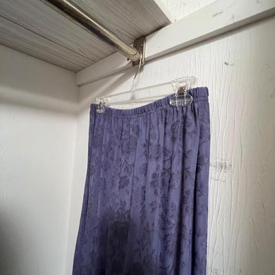 Womenâ€™s Dressy Outfits Size 10-12 (BR2-RG)