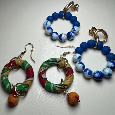 Twenty Plus Pairs of Earrings (BR2-RG)