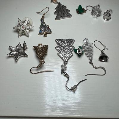 Twenty Plus Pairs of Earrings (BR2-RG)