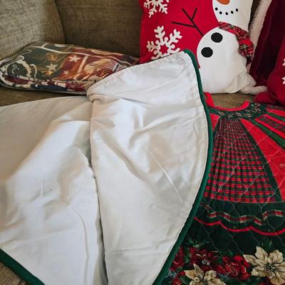 Christmas Pillows, Tree Skirts & More (LR-JS)