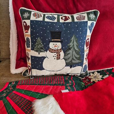 Christmas Pillows, Tree Skirts & More (LR-JS)