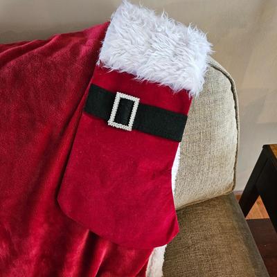 Christmas Pillows, Tree Skirts & More (LR-JS)