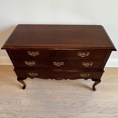 LANE ~ Queen Anne Mahogany Cedar Lined Chest/Trunk