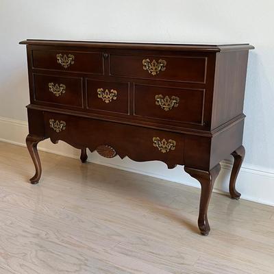 LANE ~ Queen Anne Mahogany Cedar Lined Chest/Trunk