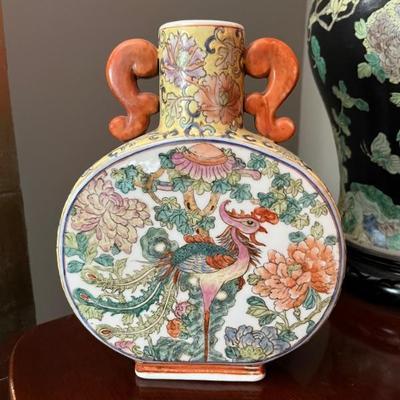 pair of antique Chinese porcelain flasks, jars, circa 1900