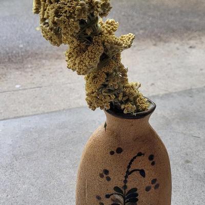 Netzi Pottery Vase with Dried Flowers