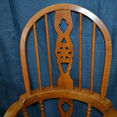 LOT 10. PAIR OF OAK WINDSOR DINING ARM CHAIRS