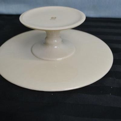 LOT 19. LENOX CAKE PLATE
