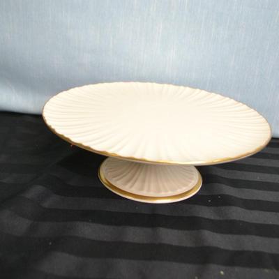 LOT 19. LENOX CAKE PLATE