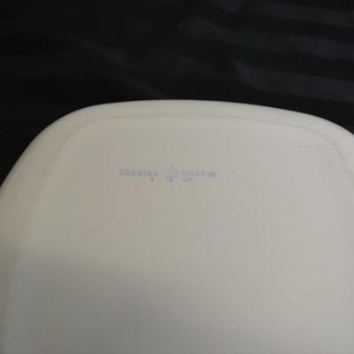 LOT 21. CORNINGWARE BAKING DISHES