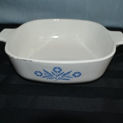 LOT 21. CORNINGWARE BAKING DISHES
