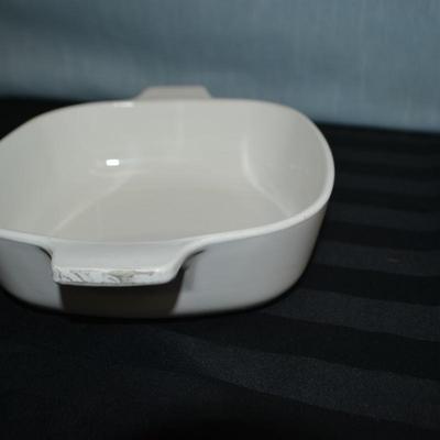 LOT 21. CORNINGWARE BAKING DISHES