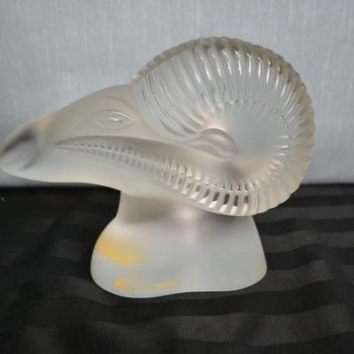LOT 26 LALIQUE CRYSTAL RAM'S HEAD FROSTED CRYSTAL