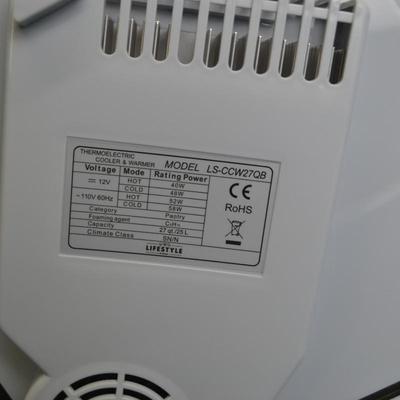 LOT 30. LIFESTYLE BY FOCUS TRAVEL COOLER AND WARMER