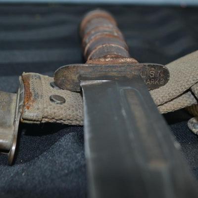 LOT 31. CAMILLUS COMBAT KNIFE AND SCABBARD
