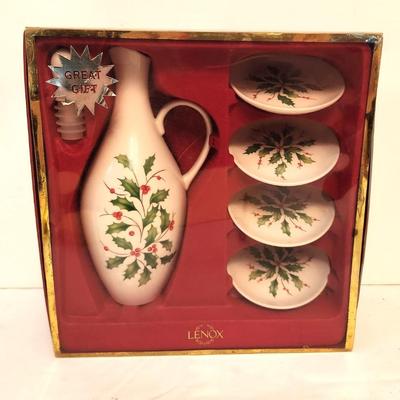 Lot #191 LENOX Oil Set in Box
