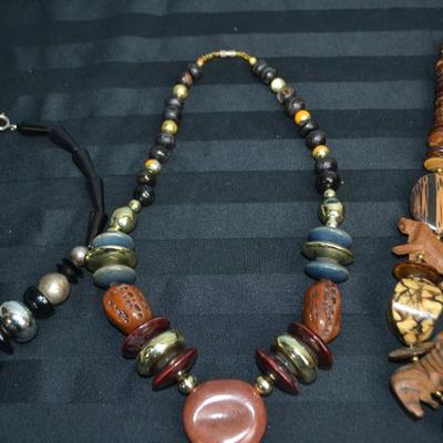 LOT 34. THREE NECKLACES