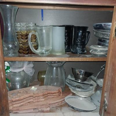 ALL THE CONTENTS OF THIS CHINA CABINET