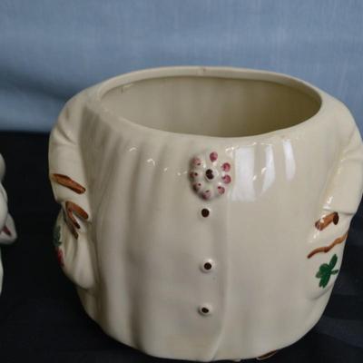 LOT 36. VINTAGE SHAWNEE WINNIE SMILING PIG COOKIE JAR USA POTTERY