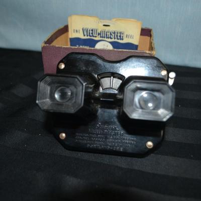 LOT 43. VINTAGE VIEW MASTER, SLIDE VIEWER AND WOOD BOX