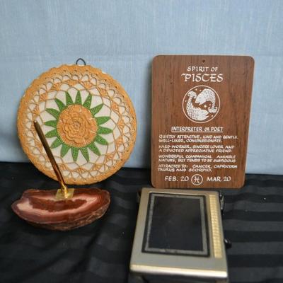 LOT 44. VINTAGE HOME DECOR AND DESK ITEMS