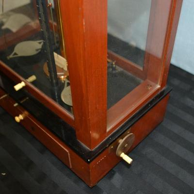 LOT 46. ANTIQUE CHRISTIAN BECKER SCALE
