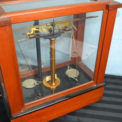 LOT 46. ANTIQUE CHRISTIAN BECKER SCALE