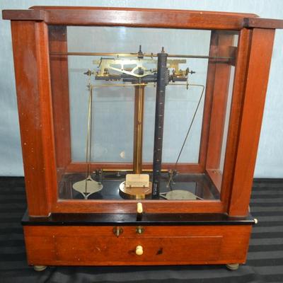 LOT 46. ANTIQUE CHRISTIAN BECKER SCALE